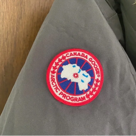 Canada Goose Winter Parka with Fur Trim - Picture 9 of 9
